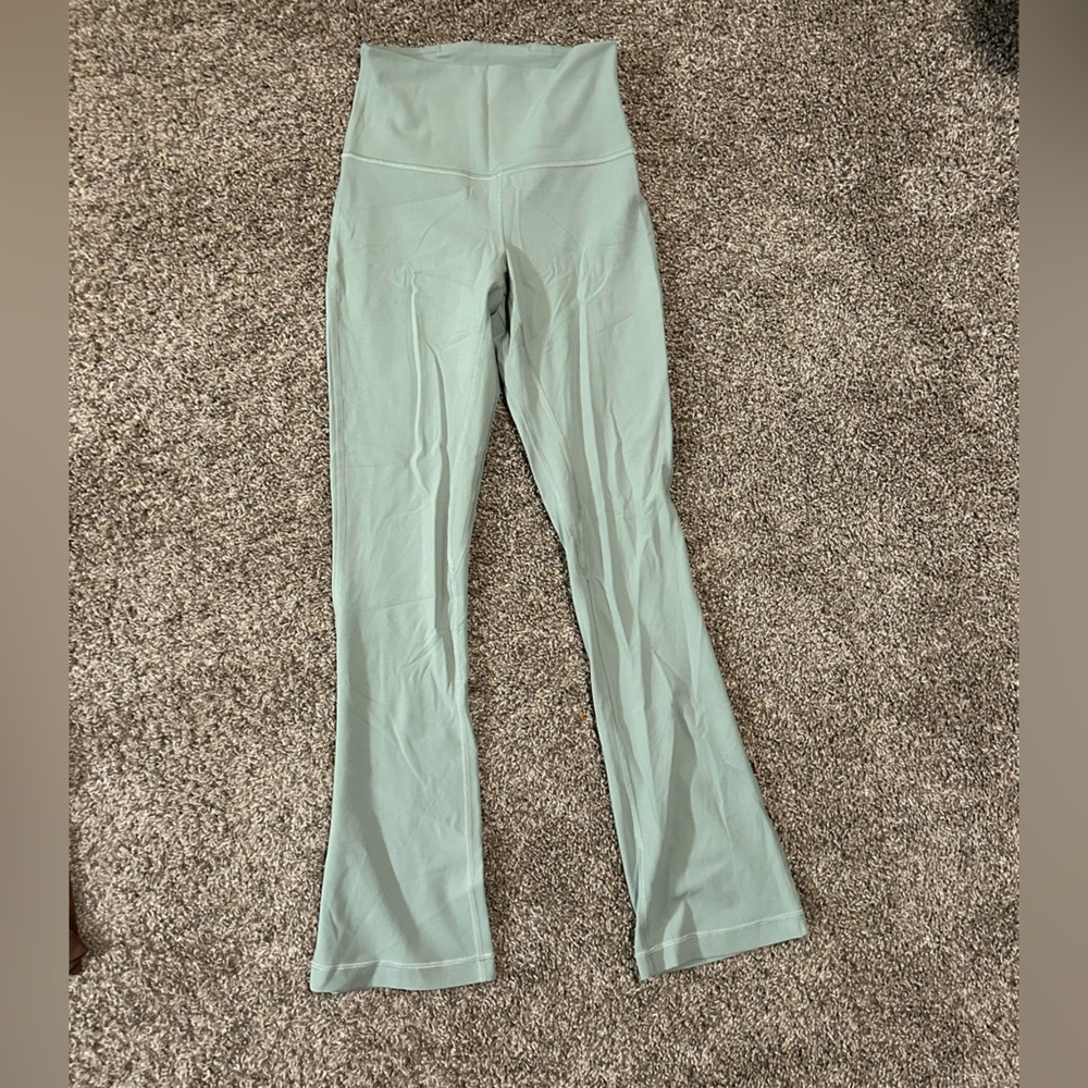 New lululemon flare pant leggings